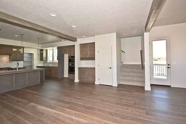 Building Photo - One of a Kind-3 Bedroom and 3 Bathroom Luxury Townhouse in Harris Ranch.