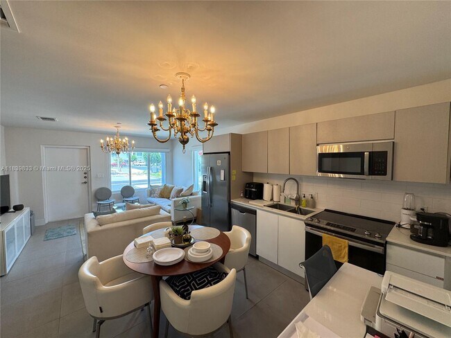 Building Photo - 2561 NE 193rd St