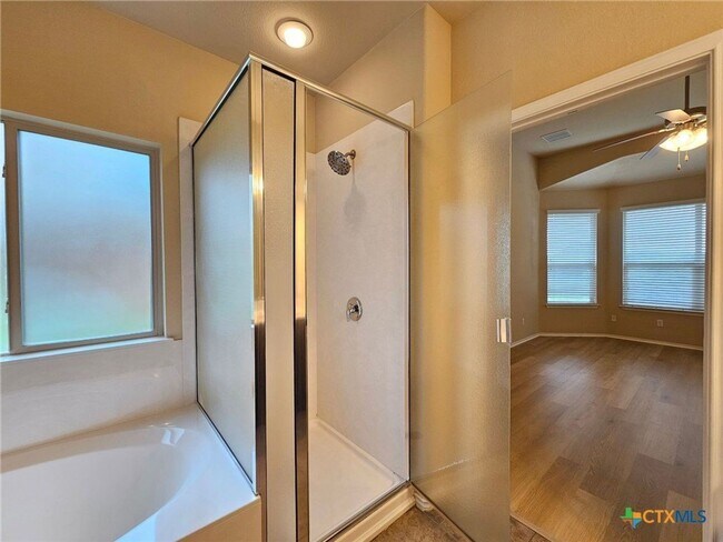 Building Photo - 7112 Cokui Dr