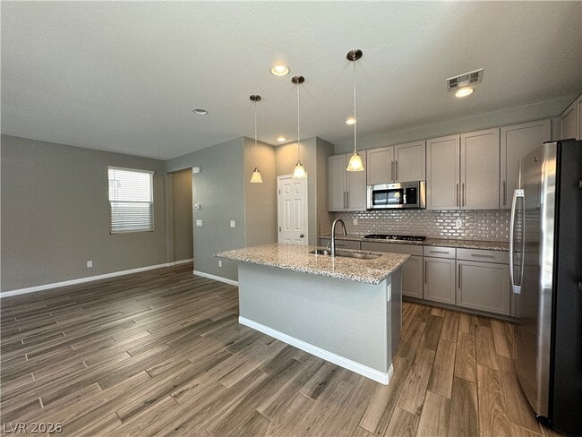 Building Photo - 12545 Skylight View St