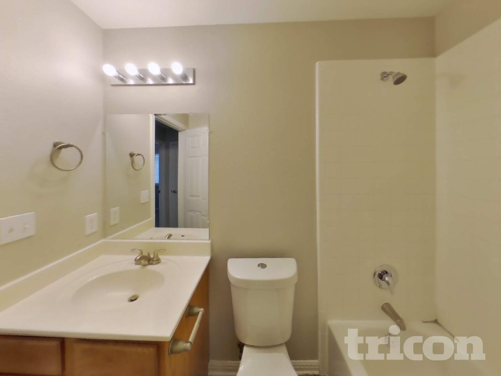 Building Photo - 6614 Cougar Village