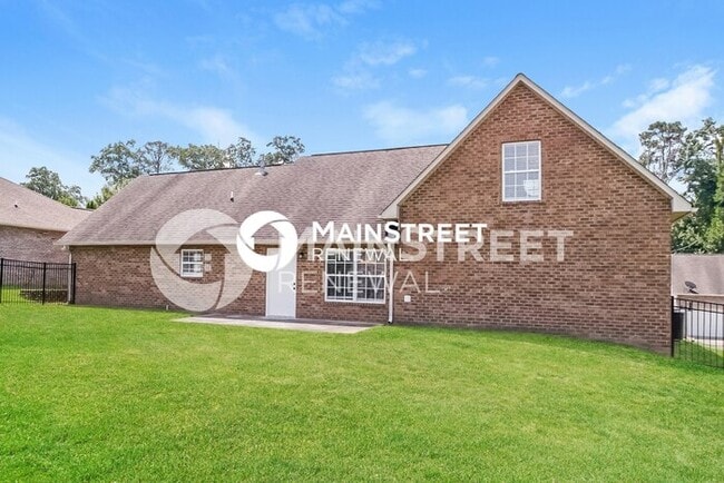 Building Photo - 3 Bedroom Pet-Friendly Home in KNOXVILLE, ...