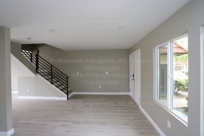 Building Photo - 1409 N Roundtree Ln