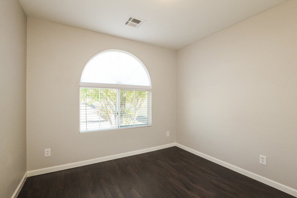 Building Photo - 5824 S 27th Dr