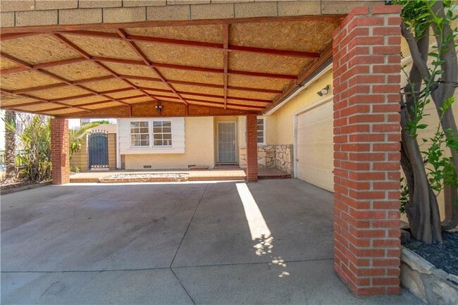 Building Photo - 1114 N Bonnie Cove Ave