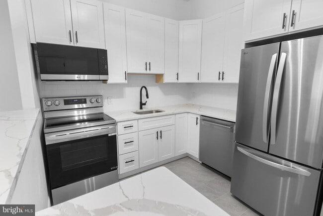 Building Photo - 4930 West Chester Pike