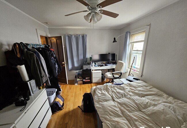 Building Photo - 58 Winship St