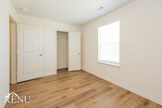 Building Photo - Coming Soon!