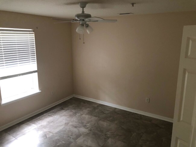 Building Photo - 107 Masters Dr