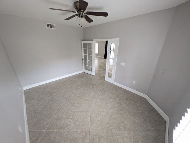 Building Photo - 821 Glacier Peak Ln