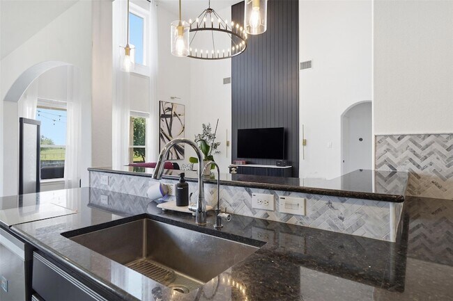 Building Photo - 3564 Rosalina Loop