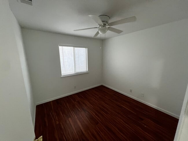 Building Photo - 5108 Vigna Way