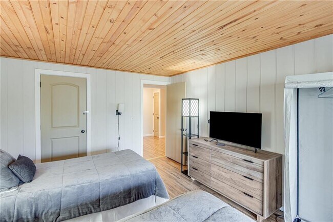 Building Photo - 3 Berkshire Ln