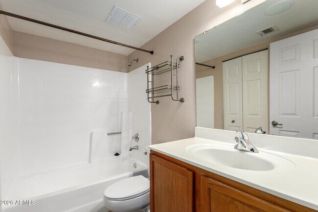 Building Photo - 1720 E Thunderbird Rd