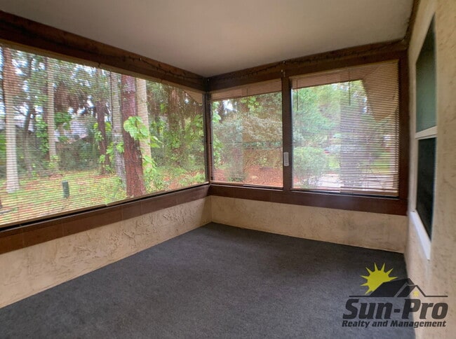 Building Photo - 1005 Fox Trace Ct