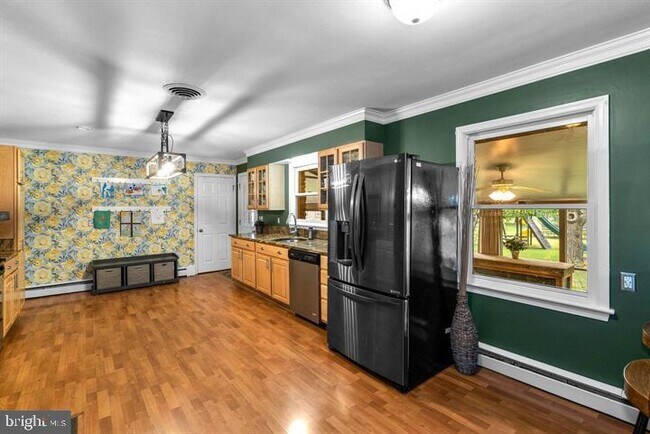 Building Photo - 15027 Braddock Rd