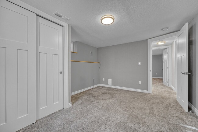 Building Photo - $3,695.00, $300 OFF First Months' Rent - 4 Bedroom, 3 Bath, Single Family Home in Denver with Fin...