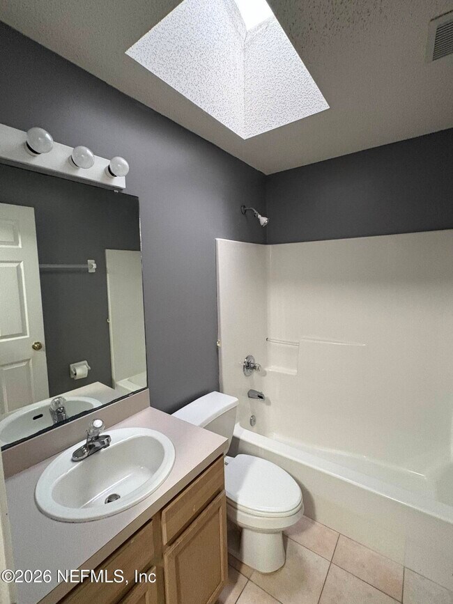 Building Photo - 436 Mango Cir