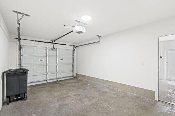 Building Photo - 5911 Seagrape Dr