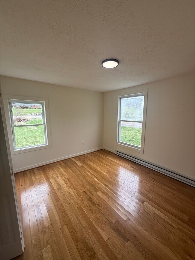 Building Photo - oliv3574