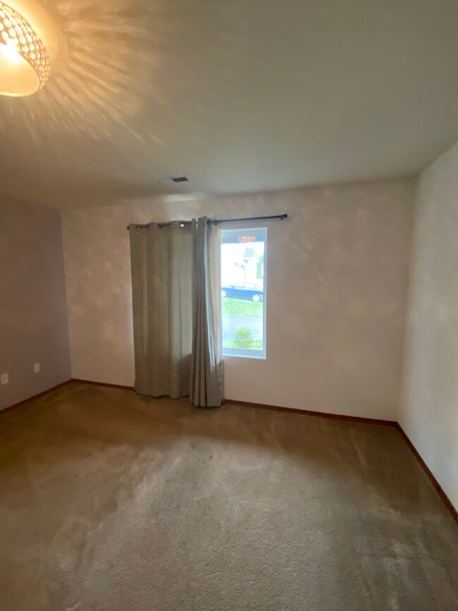 Building Photo - 12205 SE 262nd Ct