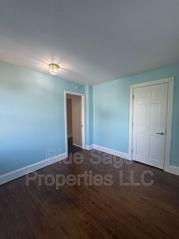 Building Photo - 754 Buck Ln