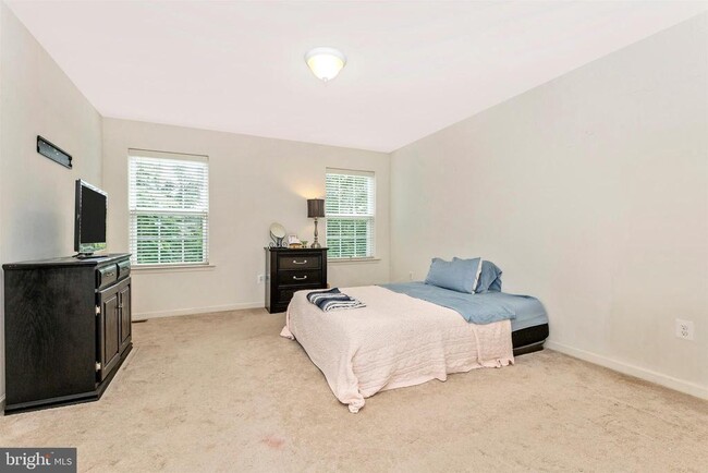 Building Photo - 12751 Longford Glen Dr