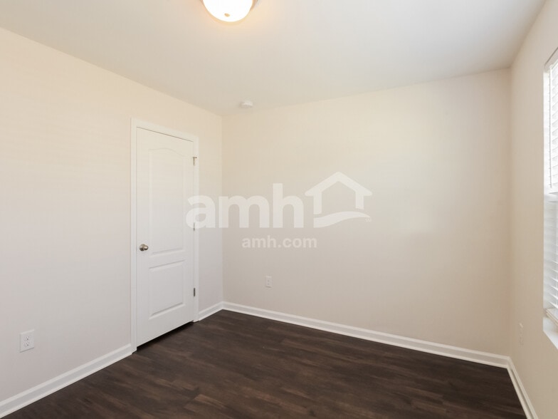 Building Photo - 7104 Brittany Pointer Ct