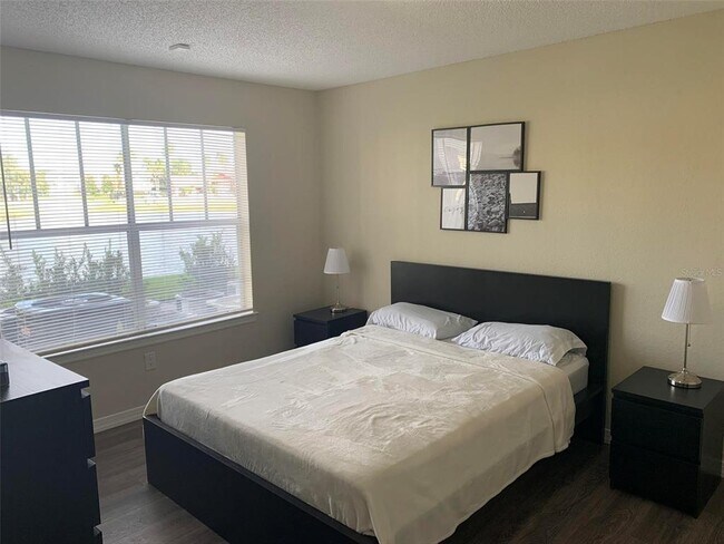 Building Photo - 4105 Tropical Isle Blvd