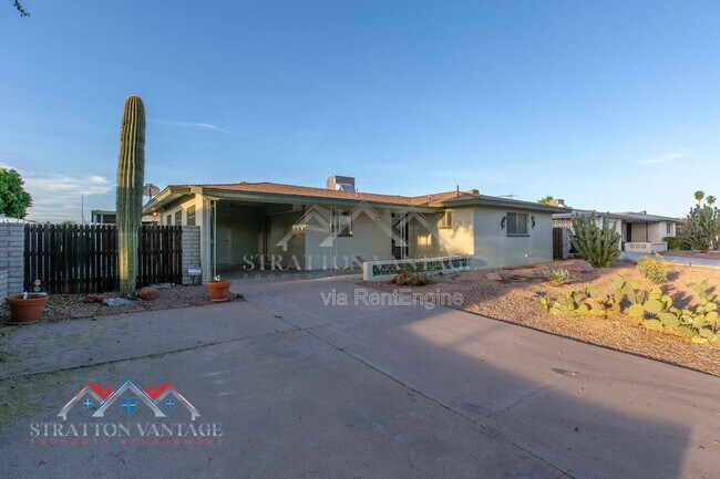 Building Photo - 5706 E Des Moines St