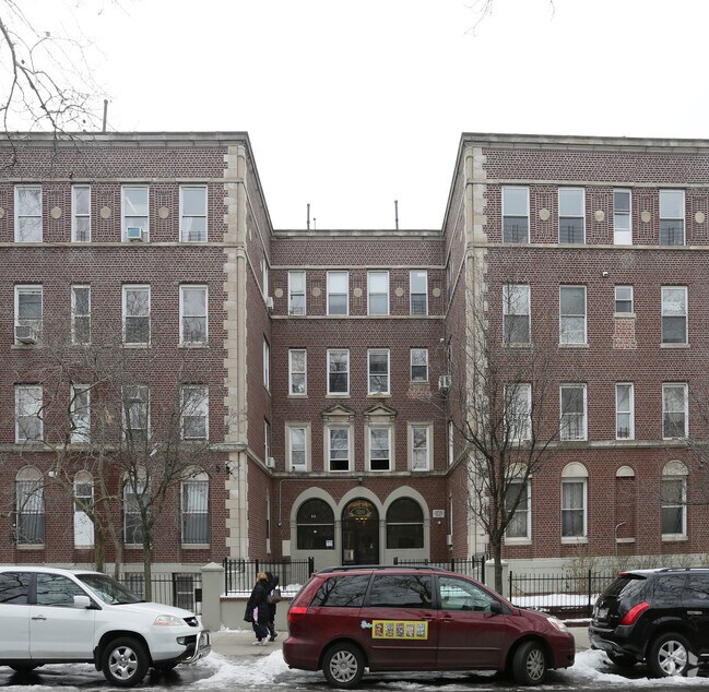 Building Photo - 520 Crown