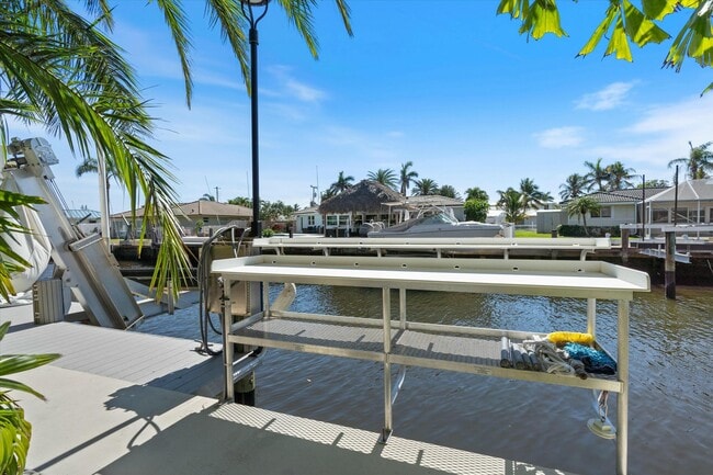 Building Photo - 940 Greenbriar Dr