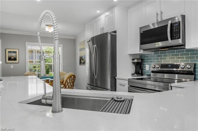 Building Photo - 773 Wiggins Lake Dr