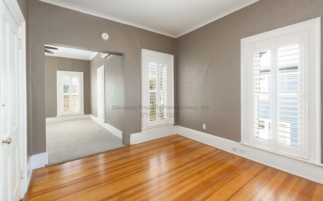 Building Photo - Stunning 3 Bedroom House in The Old North End
