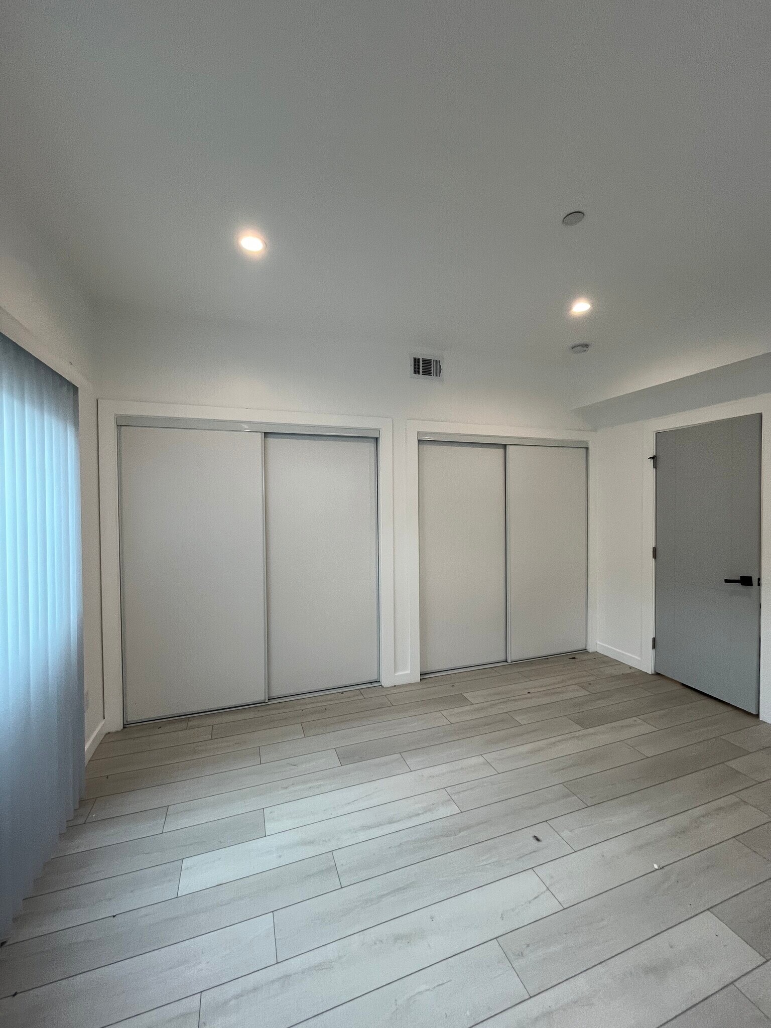 Building Photo - 246 N Dillon St