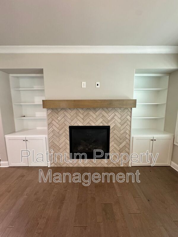 Building Photo - 931 Olmsted Ln