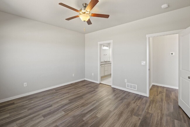 Building Photo - Stylish 5-Bedroom Rancher with Finished Basement, Upgrades & Private Backyard—Centrally Located t...