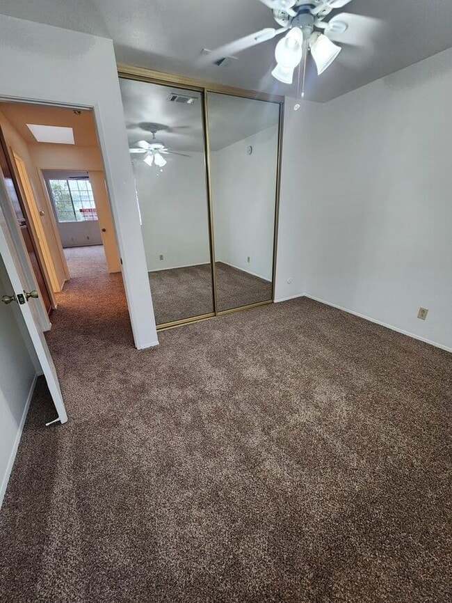 Building Photo - $2000 Holiday Move In Spec! The Bluffs at Fox Run!!! 3BR/2.5BA Rarely Available