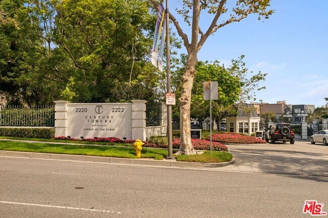 Building Photo - 2222 Ave of the Stars