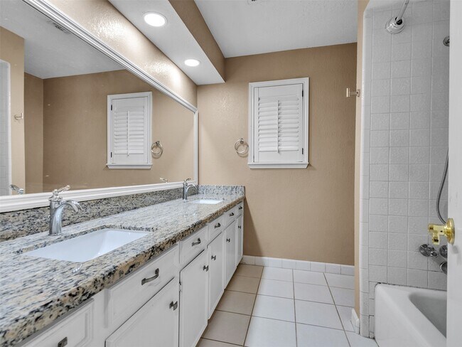 Building Photo - 6702 Moccasin Bend Dr