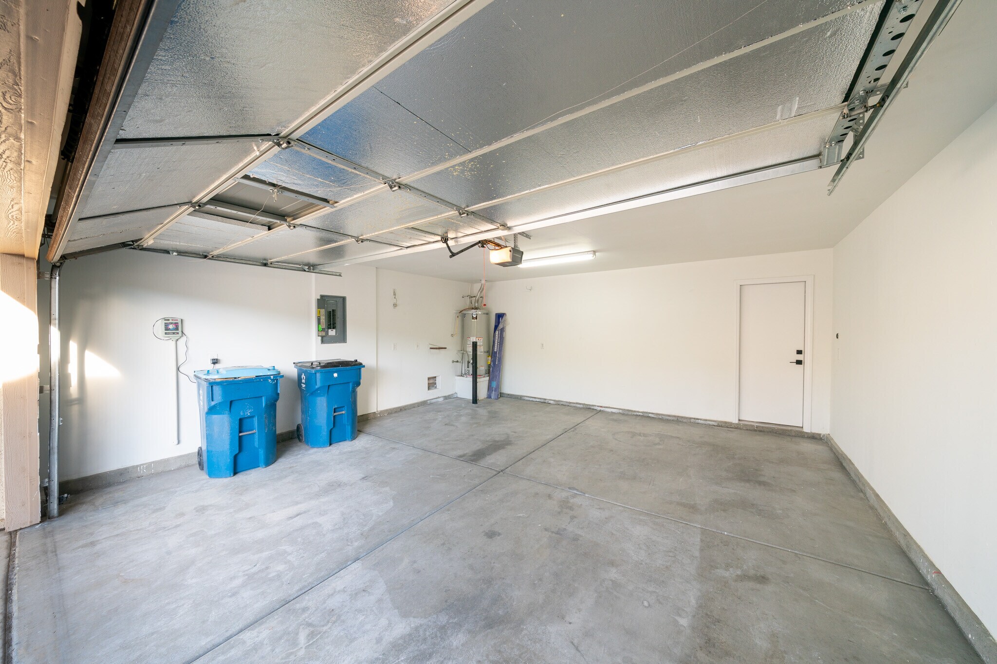 Building Photo - 504 Lacabana Beach Drive