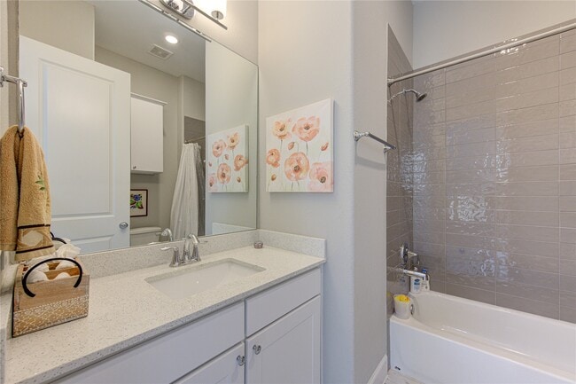 Building Photo - 5103 Royal Heath Dr