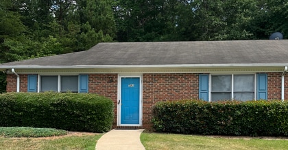 Building Photo - 383 Hw417