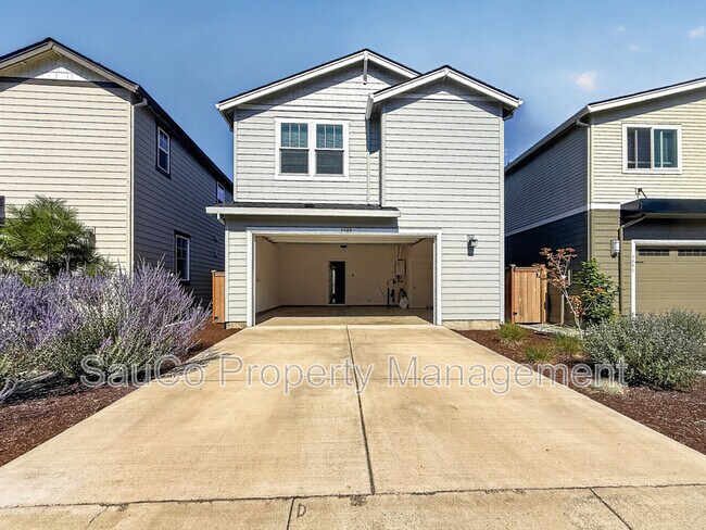 Building Photo - 3909 SE Zircon Ln