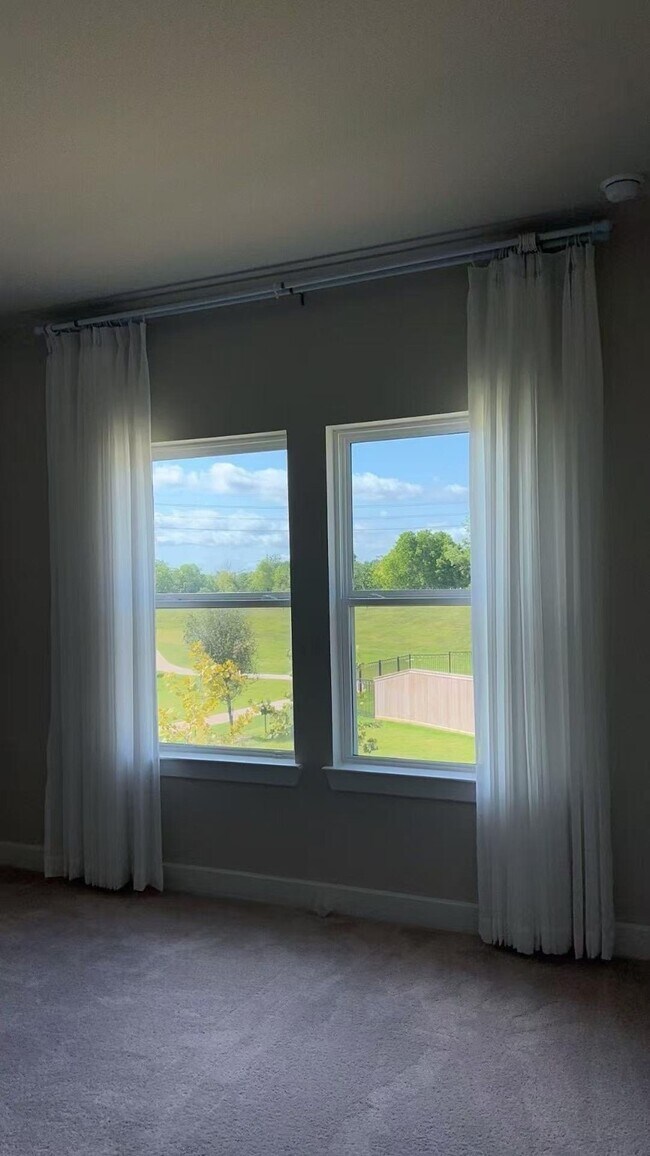 Building Photo - 4906 Tanyard Manor Dr