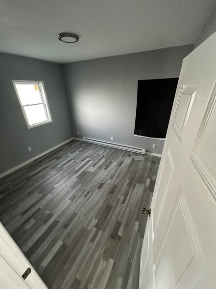 Building Photo - 19 Landfield Ave