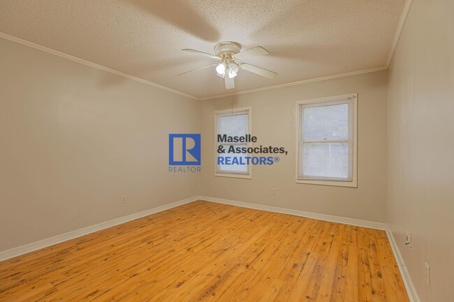 Building Photo - 3 Bed/2.5 Bath in Brookwood Subdivision