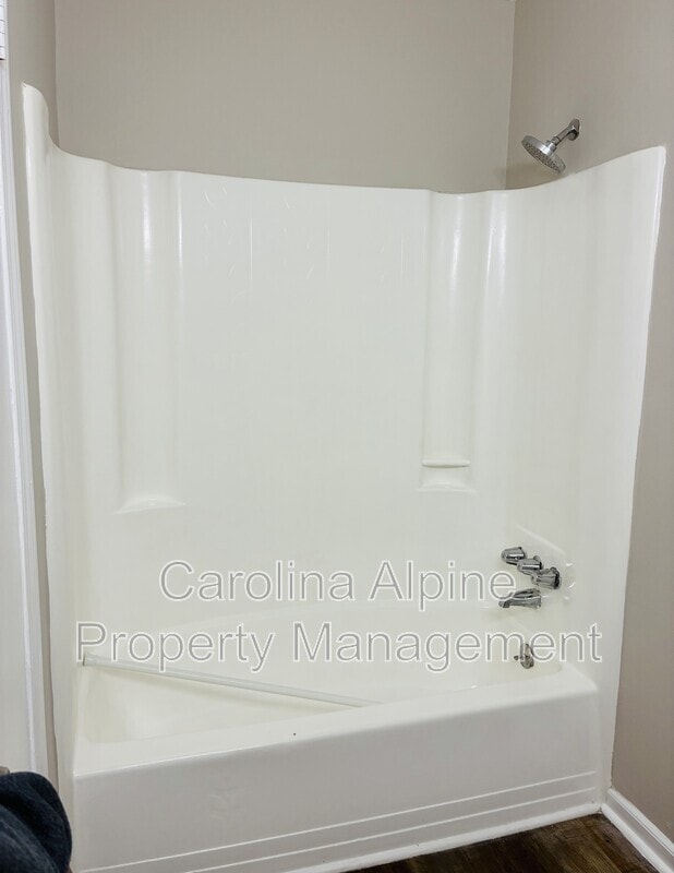 Building Photo - 601 Dundeen Dr