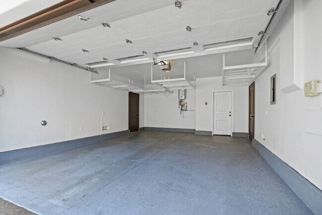 Building Photo - Stunning 3 BD | 4BTH With 2 Bonus Rooms
