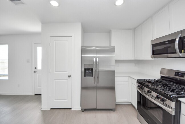 Building Photo - 1134 Blue Stone Dr